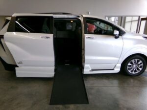 White Toyota Sienna with Vantage Mobility Side Entry Automatic In Floor conversion