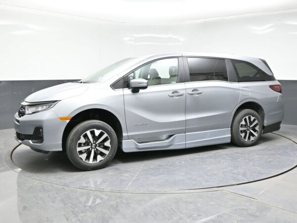 Silver Honda Odyssey with BraunAbility Side Entry Automatic In Floor conversion