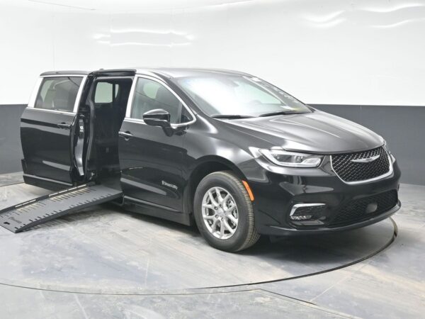 Black Chrysler Pacifica with BraunAbility Side Entry Automatic Fold Out conversion
