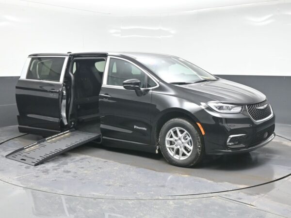 Black Chrysler Pacifica with BraunAbility Side Entry Automatic Fold Out conversion