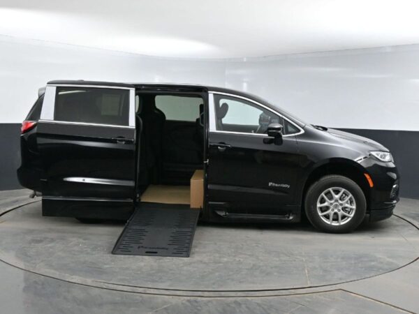 Black Chrysler Pacifica with BraunAbility Side Entry Automatic Fold Out conversion