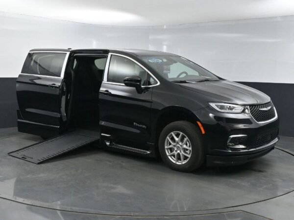 Black Chrysler Pacifica with BraunAbility Side Entry Automatic In Floor conversion