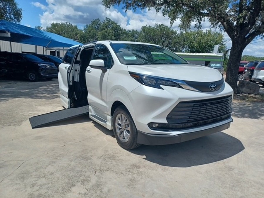 White Toyota Sienna with Vantage Mobility Side Entry Automatic In Floor conversion