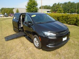 Black Chrysler Voyager with BraunAbility Side Entry Automatic Fold Out conversion