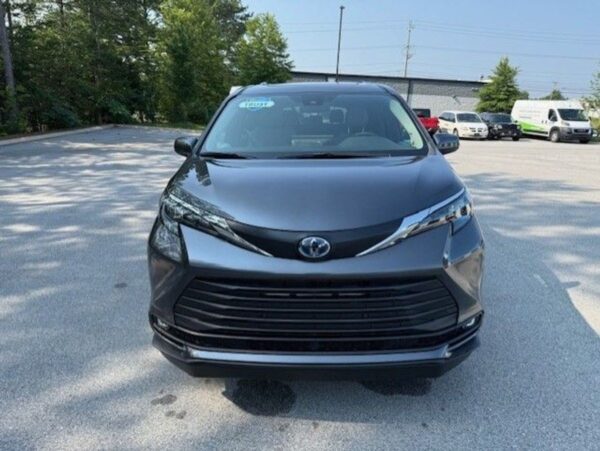 Grey Toyota Sienna with BraunAbility Side Entry Automatic Fold Out conversion
