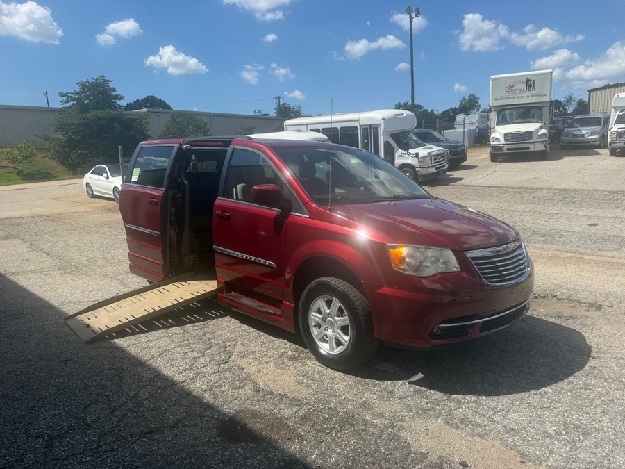Chrysler Town and Country with BraunAbility Side Entry Automatic Fold Out conversion