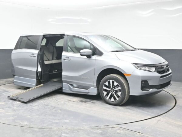 Silver Honda Odyssey with BraunAbility Side Entry Automatic In Floor conversion