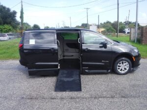 Black Chrysler Voyager with BraunAbility Side Entry Automatic Fold Out conversion