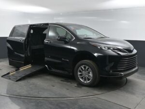 Black Toyota Sienna with BraunAbility Side Entry Automatic Fold Out conversion