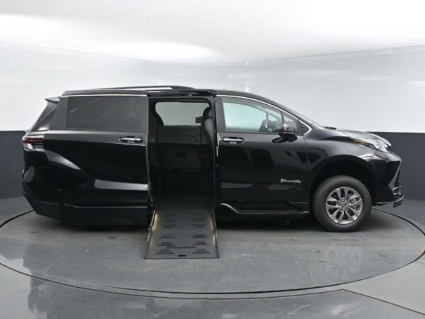 Black Toyota Sienna with BraunAbility Side Entry Automatic Fold Out conversion