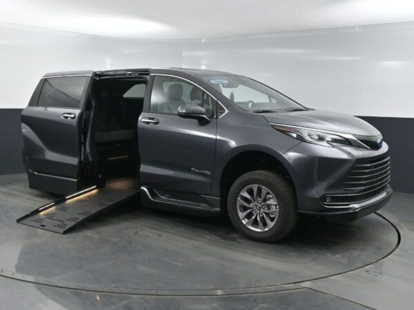 Grey Toyota Sienna with BraunAbility Side Entry Automatic Fold Out conversion