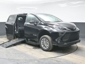 Black Toyota Sienna with BraunAbility Side Entry Automatic Fold Out conversion