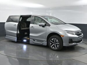 Silver Honda Odyssey with BraunAbility Side Entry Automatic In Floor conversion