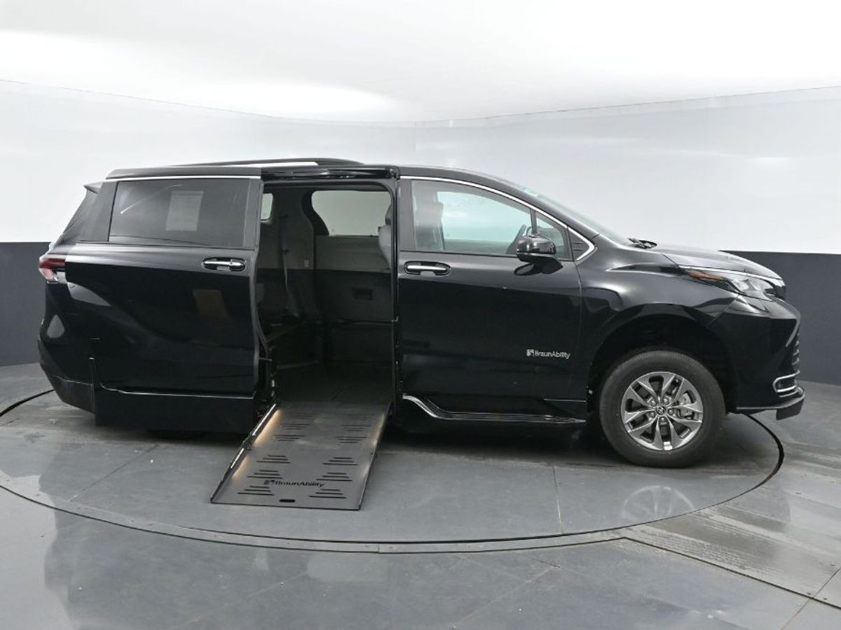 Black Toyota Sienna with BraunAbility Side Entry Automatic Fold Out conversion