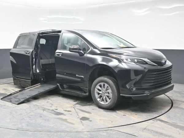 Black Toyota Sienna with BraunAbility Side Entry Automatic Fold Out conversion