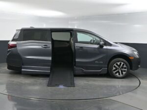 Grey Honda Odyssey with BraunAbility Side Entry Automatic In Floor conversion