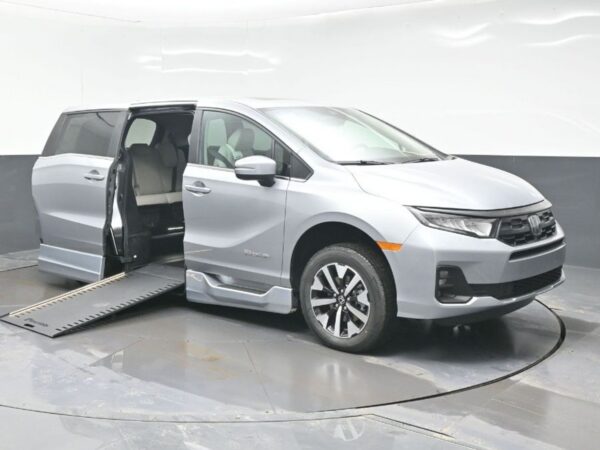 Silver Honda Odyssey with BraunAbility Side Entry Automatic In Floor conversion