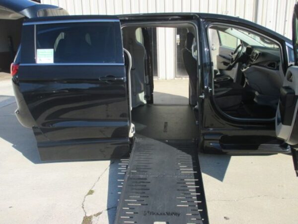 Black Chrysler Voyager with BraunAbility Side Entry Automatic Fold Out conversion
