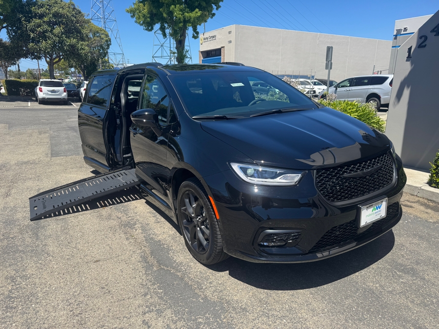Black Chrysler Pacifica with BraunAbility Side Entry Automatic Fold Out conversion