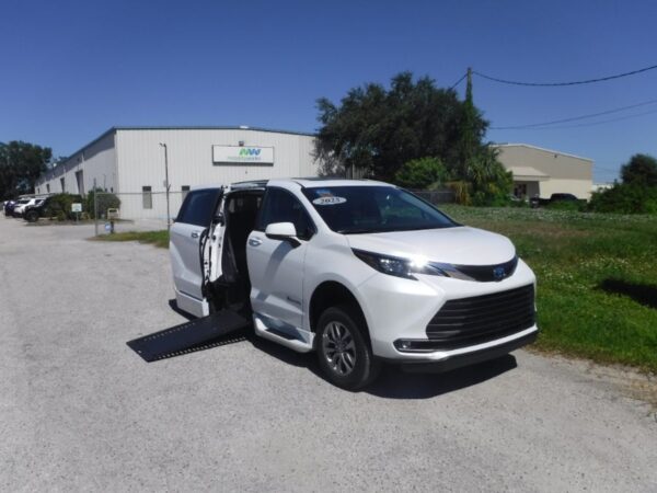 White Toyota Sienna with BraunAbility Side Entry Automatic In Floor conversion