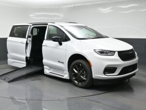 White Chrysler Pacifica with BraunAbility Side Entry Automatic Fold Out conversion