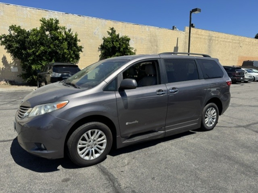 Grey Toyota Sienna with BraunAbility Side Entry Automatic Fold Out conversion