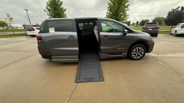 Grey Honda Odyssey with BraunAbility Side Entry Automatic In Floor conversion