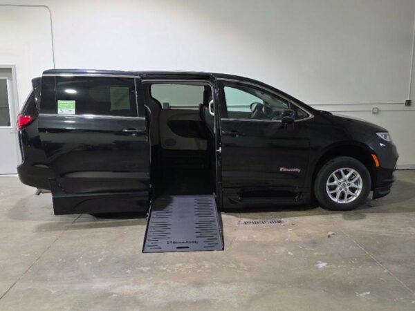 Black Chrysler Pacifica with BraunAbility Side Entry Automatic Fold Out conversion