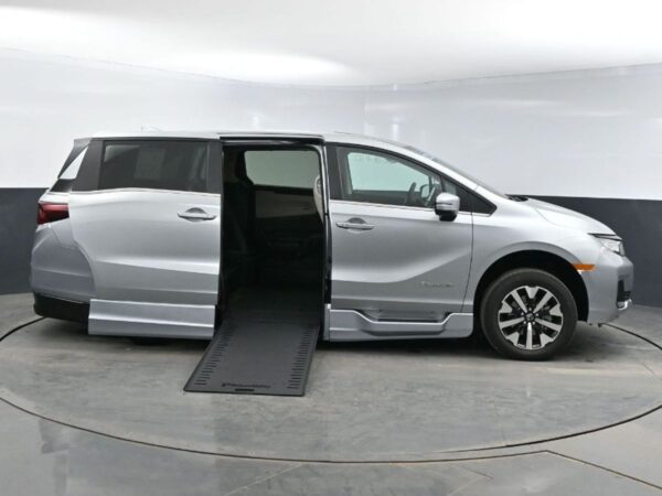 Silver Honda Odyssey with BraunAbility Side Entry Automatic In Floor conversion