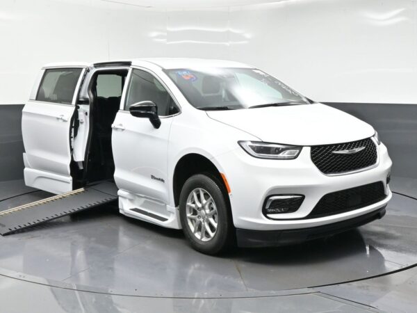 White Chrysler Pacifica with BraunAbility Side Entry Automatic In Floor conversion