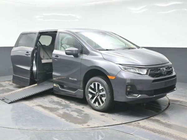 Grey Honda Odyssey with BraunAbility Side Entry Automatic In Floor conversion