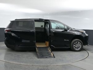 Black Toyota Sienna with BraunAbility Side Entry Automatic Fold Out conversion