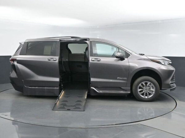 Grey Toyota Sienna with BraunAbility Side Entry Automatic Fold Out conversion