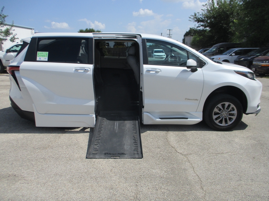 White Toyota Sienna with BraunAbility Side Entry Automatic In Floor conversion