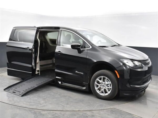 Black Chrysler Voyager with BraunAbility Side Entry Automatic Fold Out conversion