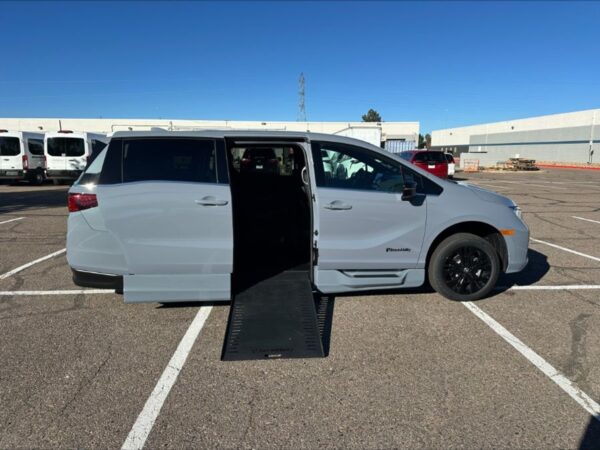 Grey Honda Odyssey with BraunAbility Side Entry Automatic In Floor conversion