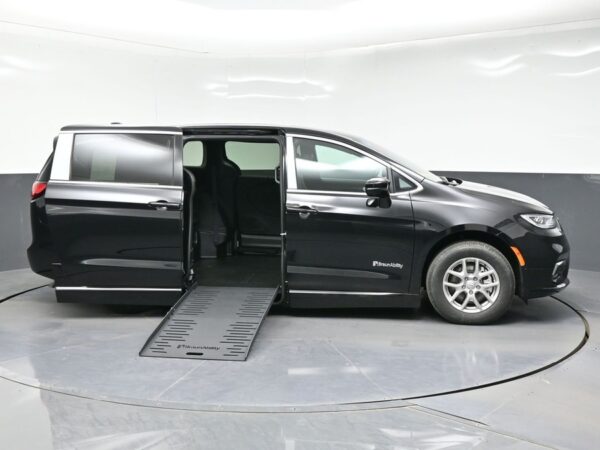 Black Chrysler Pacifica with BraunAbility Side Entry Automatic Fold Out conversion