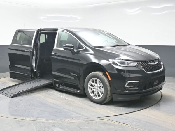 Black Chrysler Pacifica with BraunAbility Side Entry Automatic Fold Out conversion