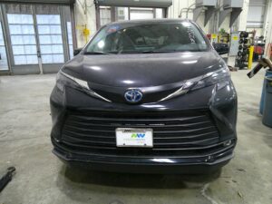 Black Toyota Sienna with BraunAbility Side Entry Automatic Fold Out conversion