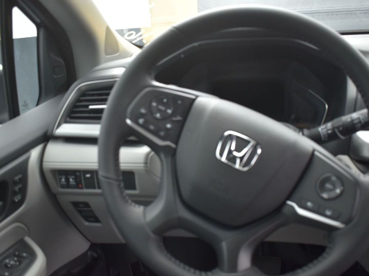 Used 2024 Honda Odyssey EX-L Wheelchair Van - RB041599 - MobilityWorks Shop