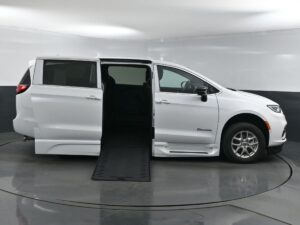 White Chrysler Pacifica with BraunAbility Side Entry Automatic In Floor conversion