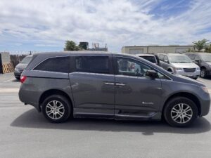 Grey Honda Odyssey with BraunAbility Side Entry Automatic Fold Out conversion