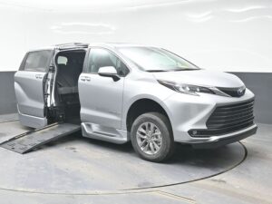 Silver Toyota Sienna with BraunAbility Side Entry Automatic Fold Out conversion