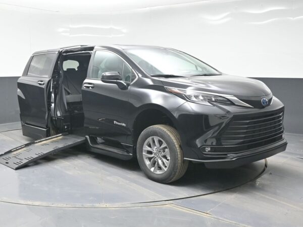 Black Toyota Sienna with BraunAbility Side Entry Automatic Fold Out conversion