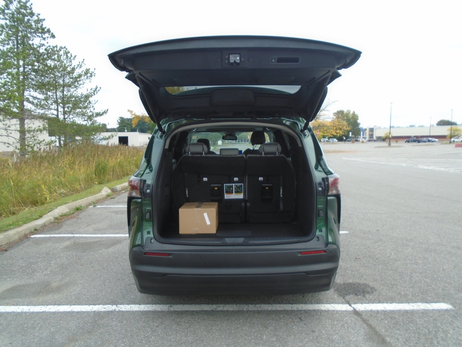Green Toyota Sienna with BraunAbility Side Entry Automatic Fold Out conversion