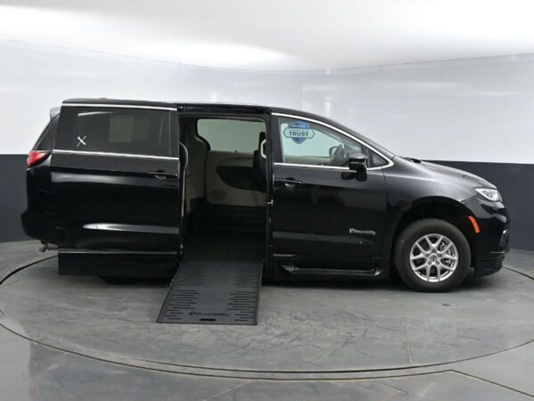 Black Chrysler Pacifica with BraunAbility Side Entry Automatic Fold Out conversion