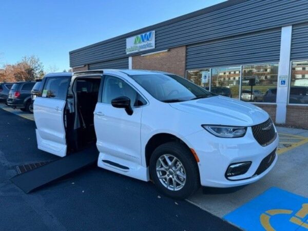 White Chrysler Pacifica with Vantage Mobility Side Entry Automatic In Floor conversion