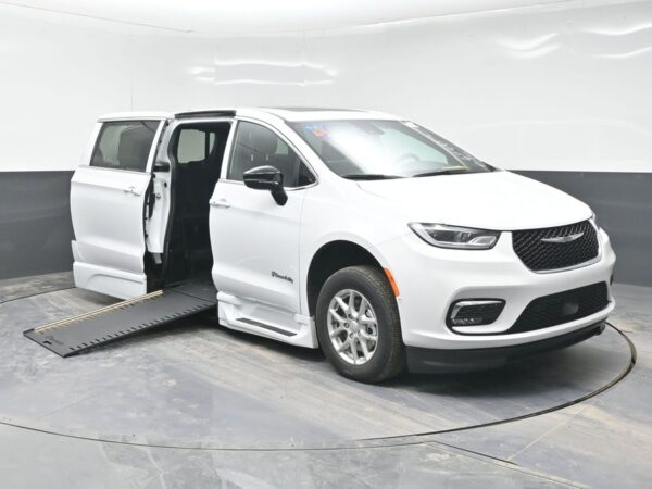 White Chrysler Pacifica with BraunAbility Side Entry Automatic In Floor conversion