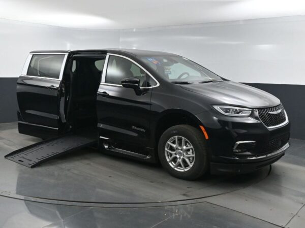 Black Chrysler Pacifica with BraunAbility Side Entry Automatic Fold Out conversion