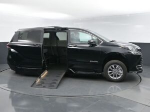 Black Toyota Sienna with BraunAbility Side Entry Automatic Fold Out conversion